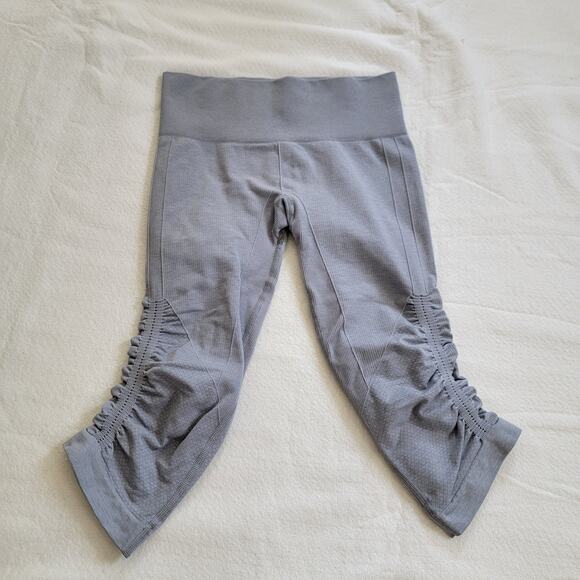 Lululemon Awakening Capri Legging Taryn Toomey‎ Tight Crop Capri Scrunch Grey - Picture 3 of 12